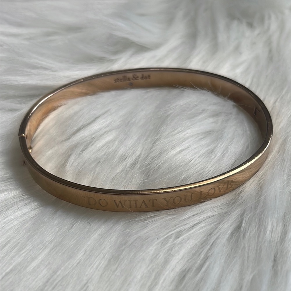 Stella & Dot Gold Bangle Bracelet